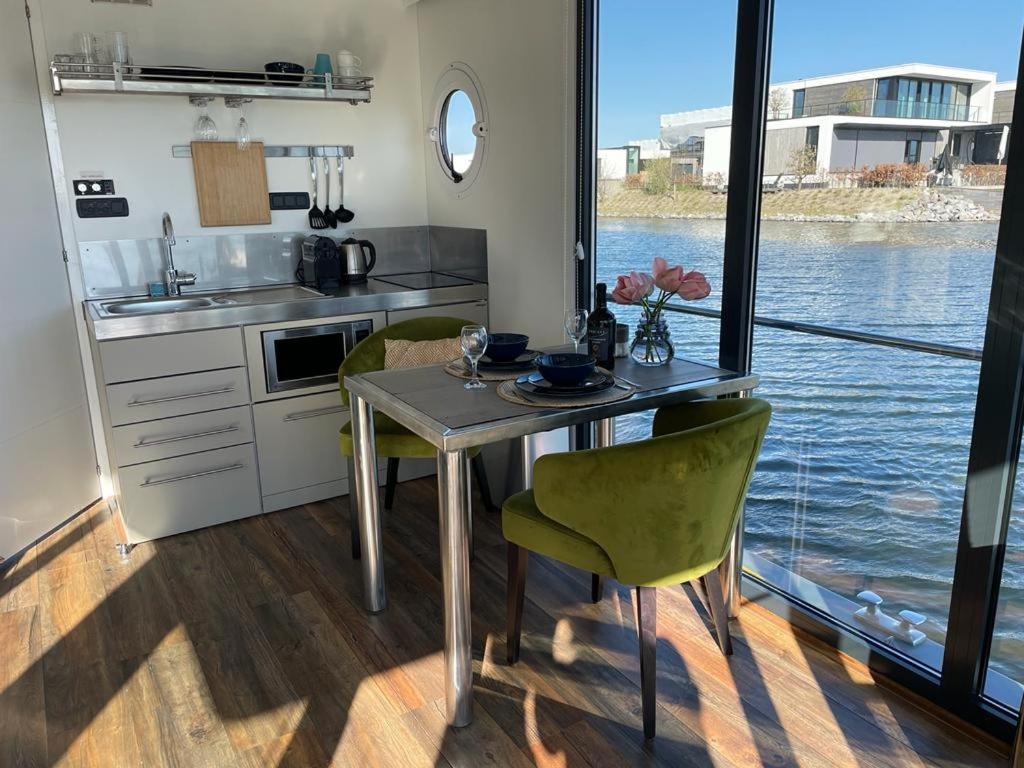 Houseboat Kamperland Hotel Bagian luar foto