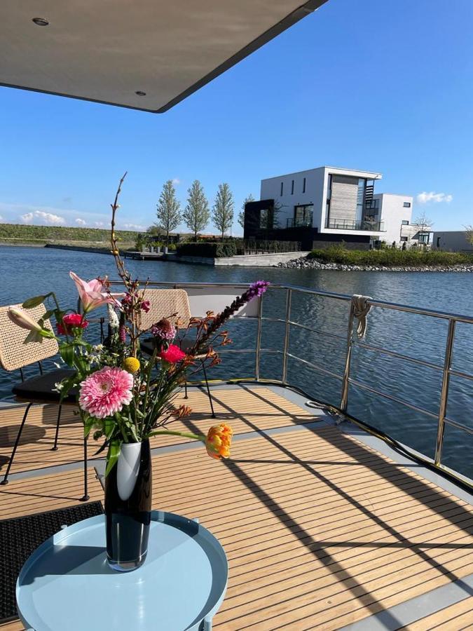 Houseboat Kamperland Hotel Bagian luar foto